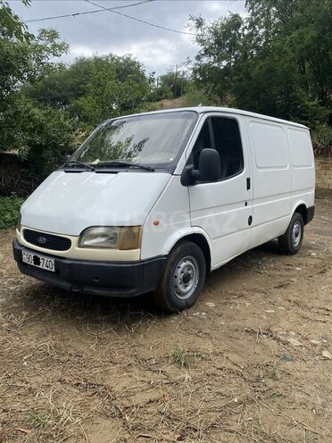 Ford Transit-1