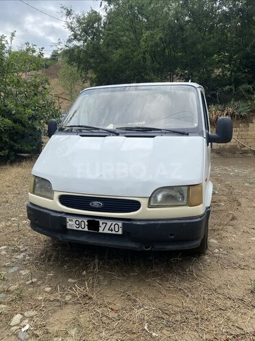 Ford Transit-2
