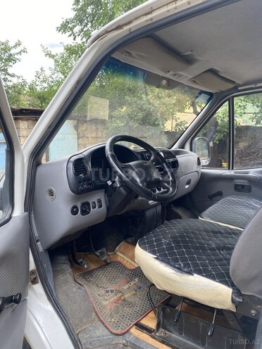 Ford Transit-7