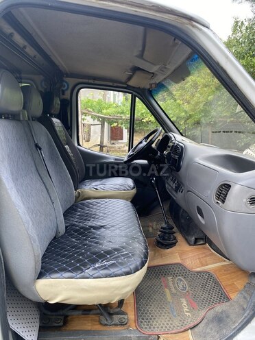 Ford Transit-8