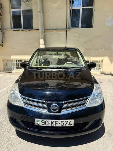 Nissan Tiida-1