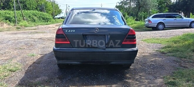 Mercedes C 220-2