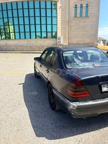 Mercedes C 180-4