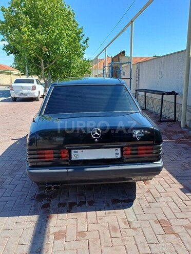 Mercedes 190-2