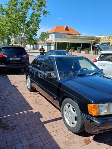 Mercedes 190-5
