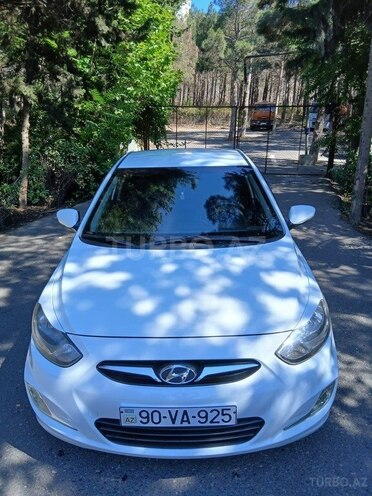 Hyundai Accent-1