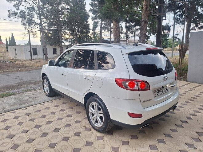 Hyundai Santa Fe-6