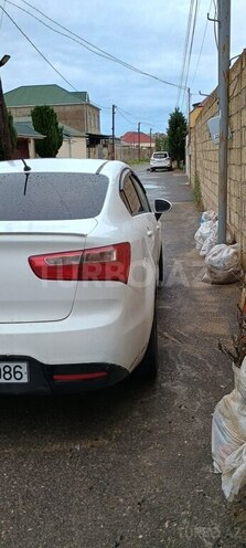 Kia Rio-5