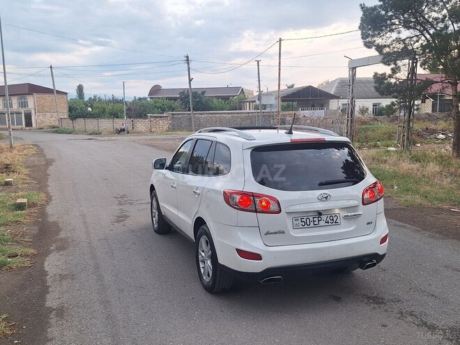 Hyundai Santa Fe-12