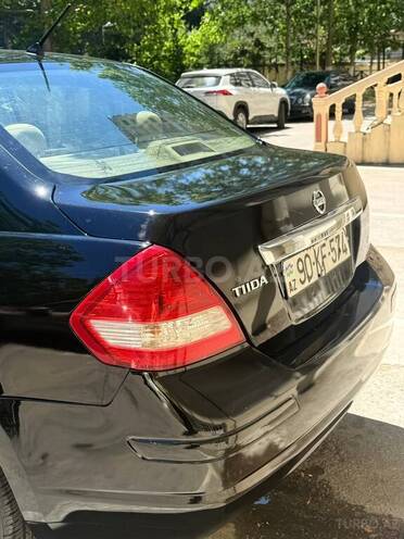 Nissan Tiida-3