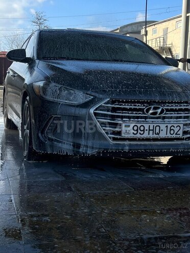 Hyundai Elantra-20