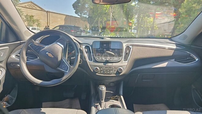 Chevrolet Malibu-9