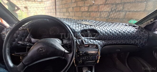 Hyundai Accent-8