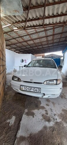 Hyundai Accent-1