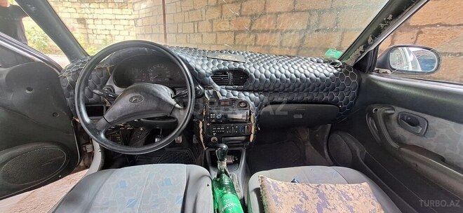 Hyundai Accent-10