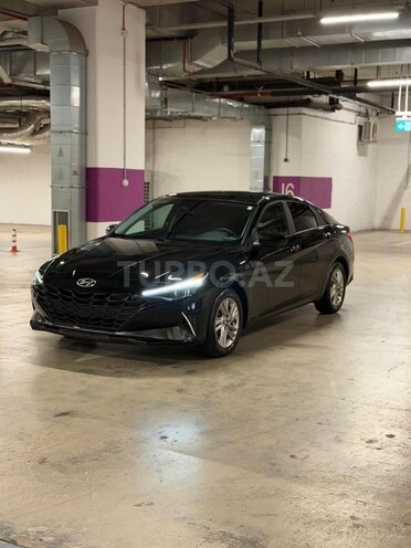 Hyundai Elantra-4