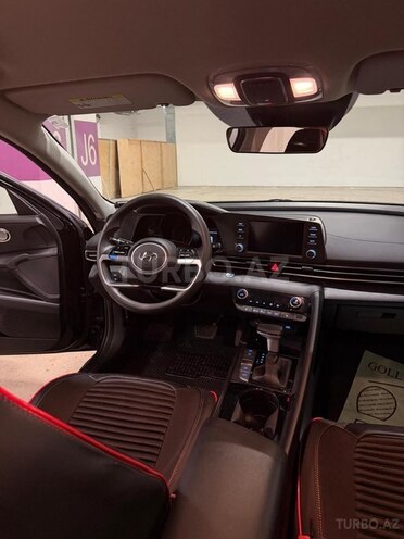 Hyundai Elantra-9