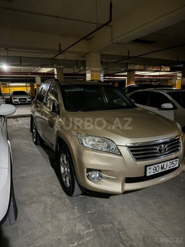 Toyota RAV4-1