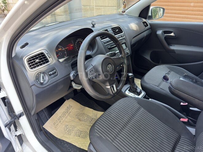 Volkswagen Polo-7