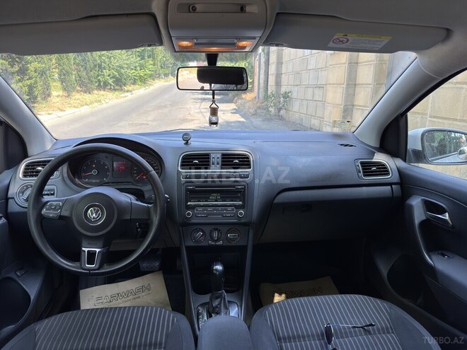 Volkswagen Polo-8