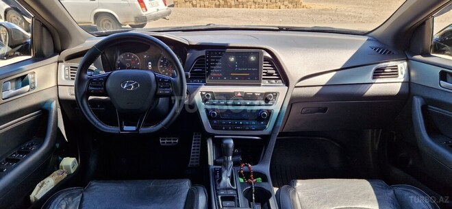 Hyundai Sonata-8