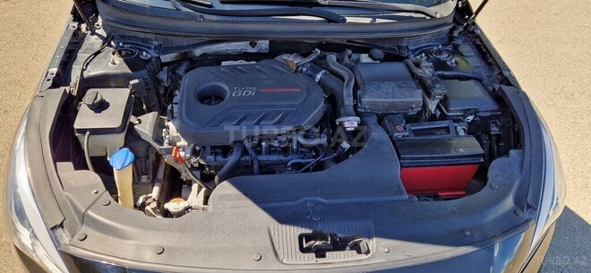 Hyundai Sonata-12