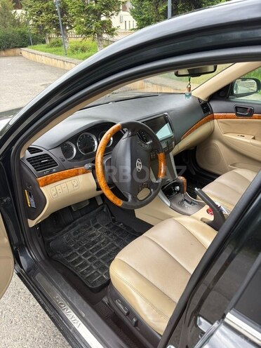 Hyundai Sonata-5