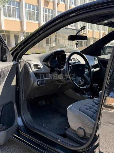 Chevrolet Cobalt-20