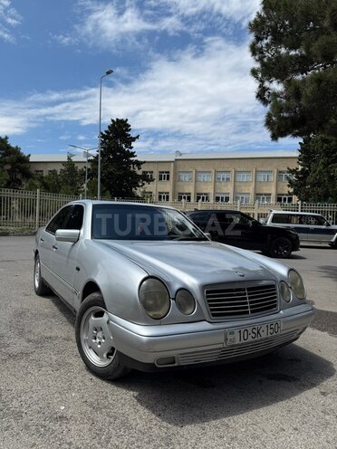 Mercedes E 230-2