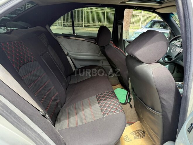 Mercedes E 230-8
