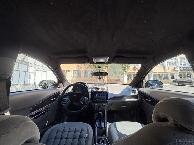 Chevrolet Cobalt-13