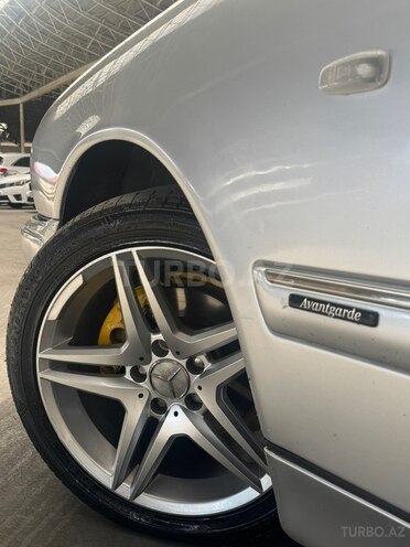 Mercedes E 240-9