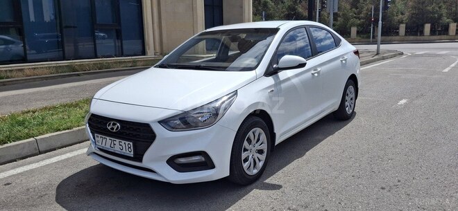 Hyundai Accent-5