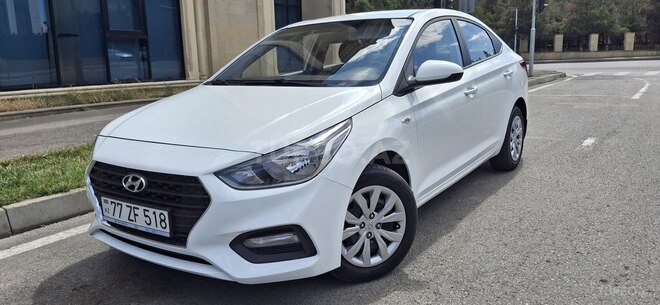 Hyundai Accent-7
