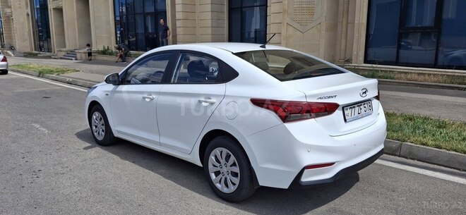 Hyundai Accent-6