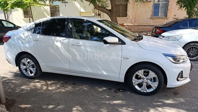 Chevrolet Onix-2