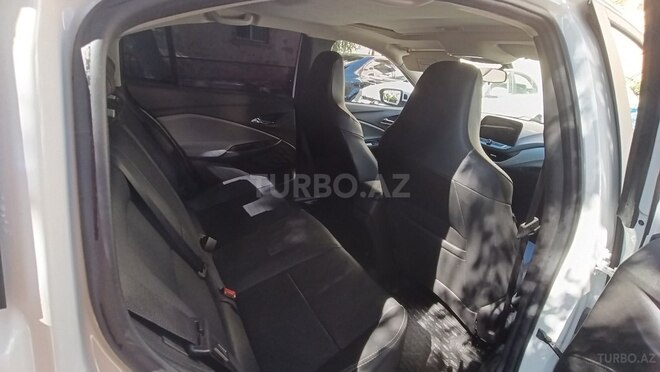 Chevrolet Onix-8