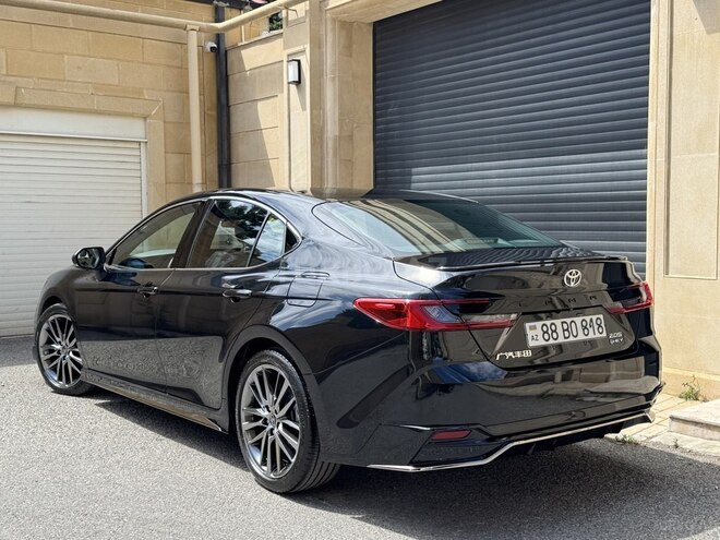 Toyota Camry-6