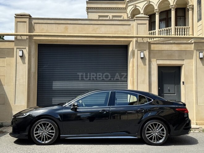 Toyota Camry-5