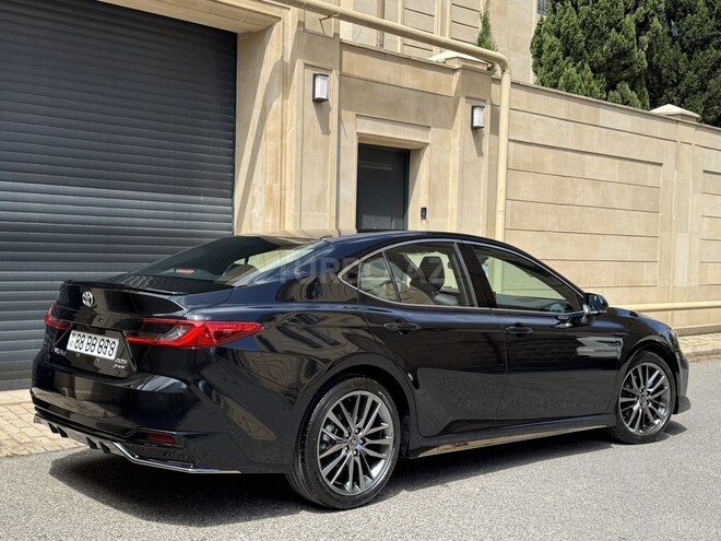 Toyota Camry-7