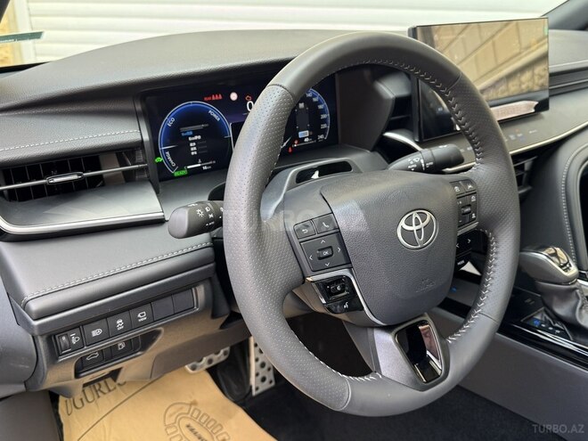 Toyota Camry-12
