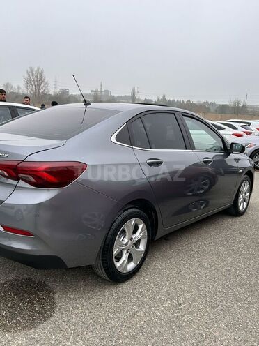 Chevrolet Onix-2
