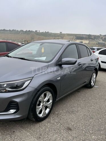 Chevrolet Onix-4