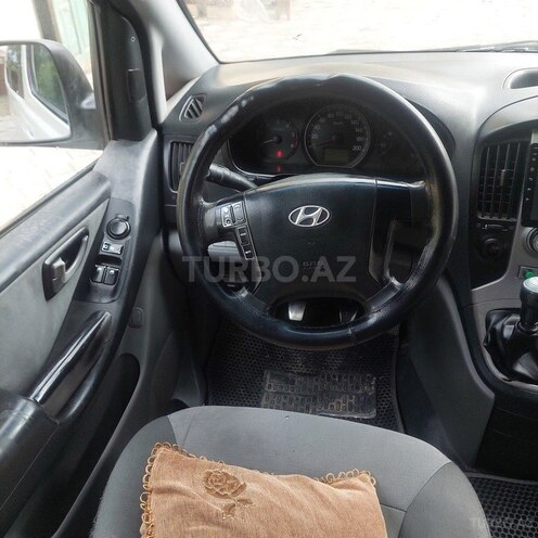 Hyundai H-1-10