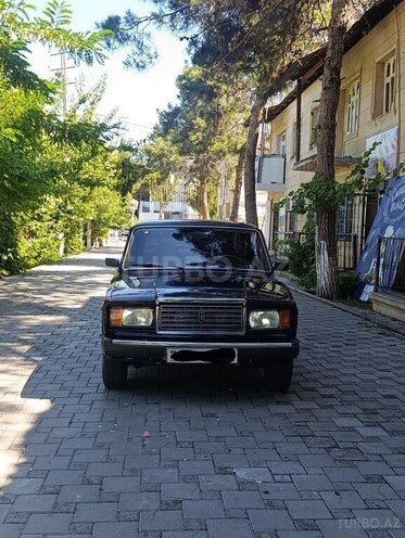 LADA (VAZ) 2107-1