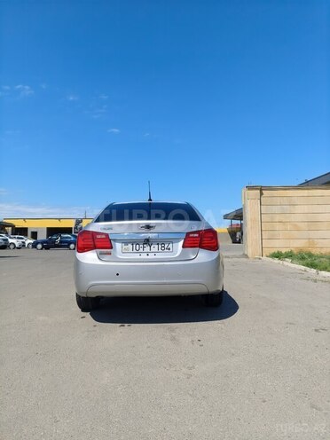 Chevrolet Cruze-2