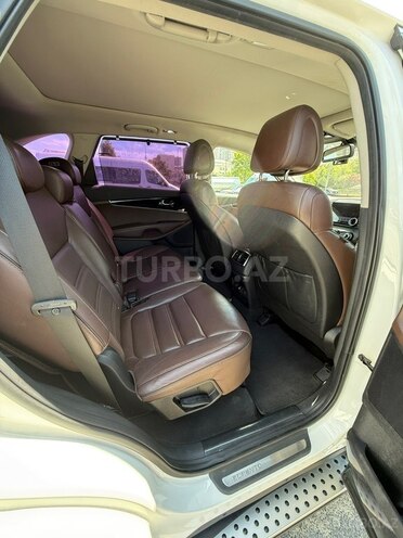 Kia Sorento-10