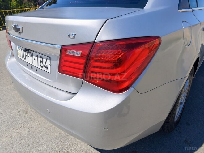 Chevrolet Cruze-6