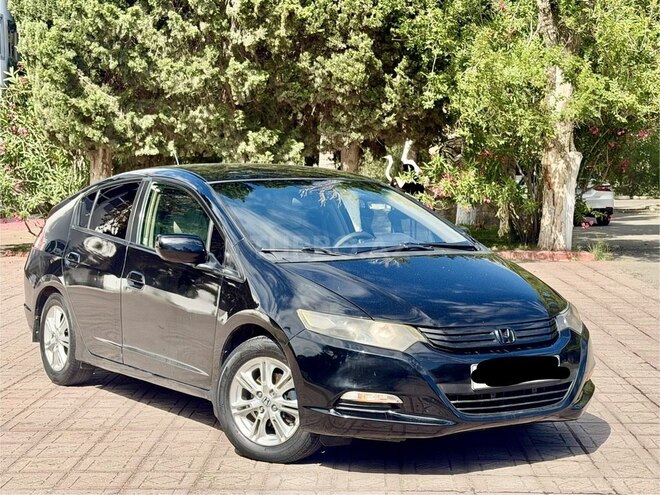 Honda Insight-3