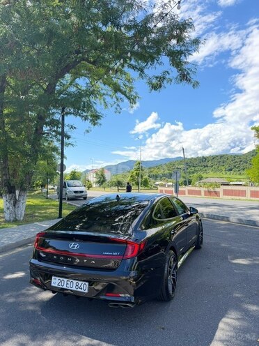 Hyundai Sonata-12